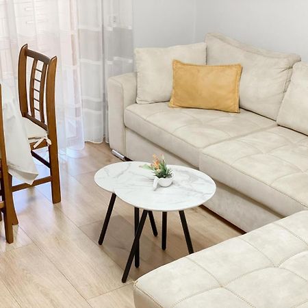 Block Inn Apartments Тирана Экстерьер фото