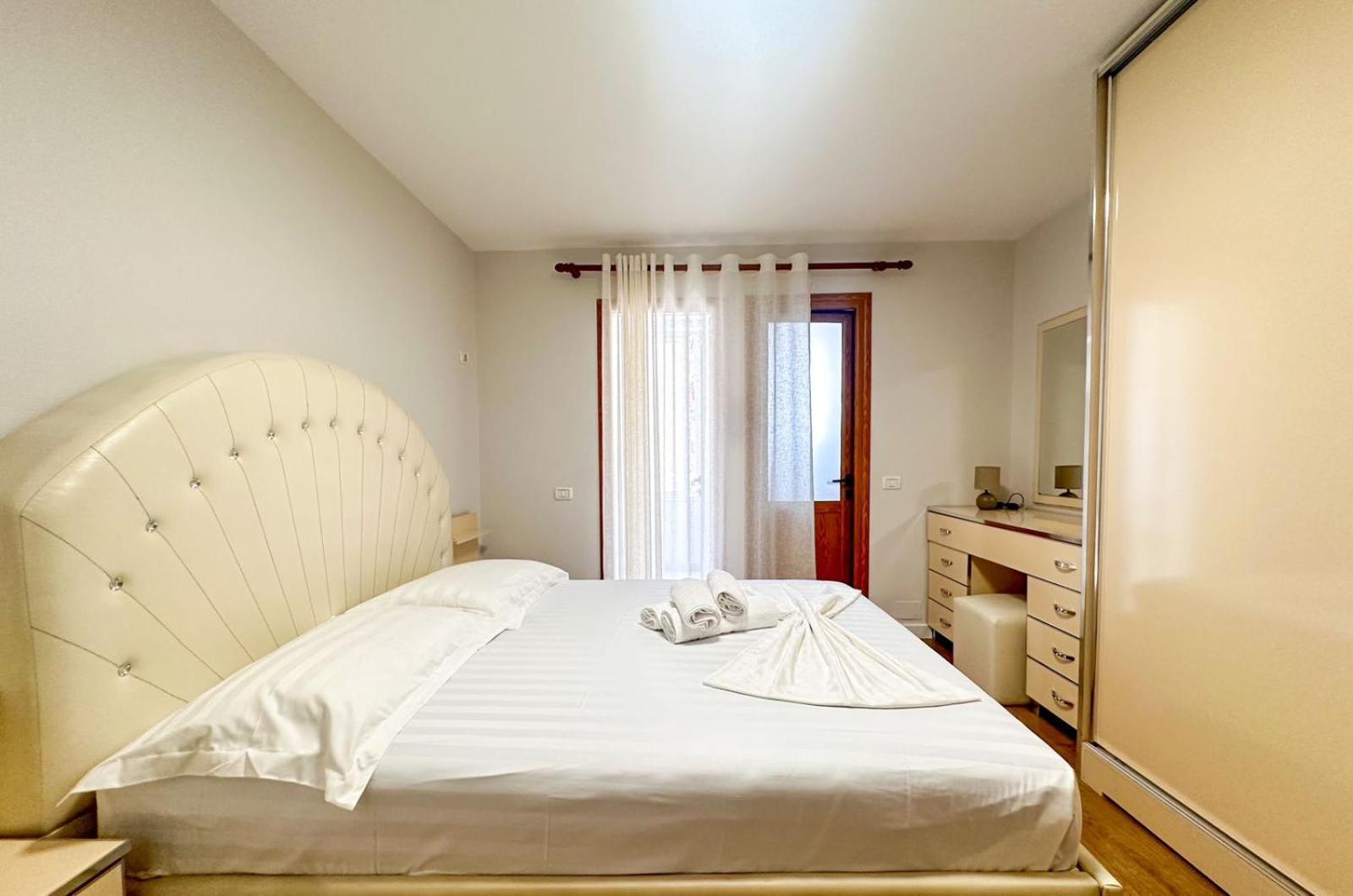Block Inn Apartments Тирана Экстерьер фото