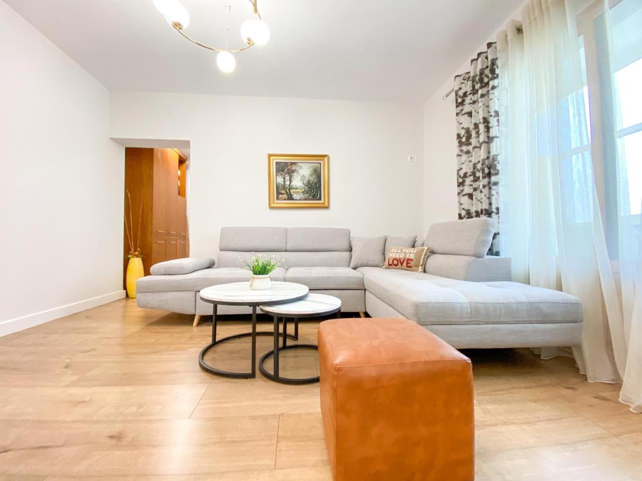 Block Inn Apartments Тирана Экстерьер фото